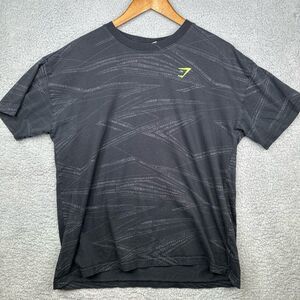 Gymshark logo and spell out tee short sleeve medium